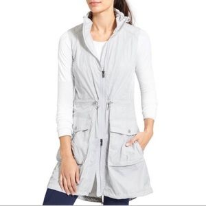 Athleta city slicker vest- size small